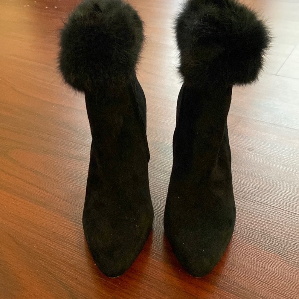 Antonio Melani Kylan Rabbit Fur Black
Ankle Boots sz 8 .  Black shoes date night
